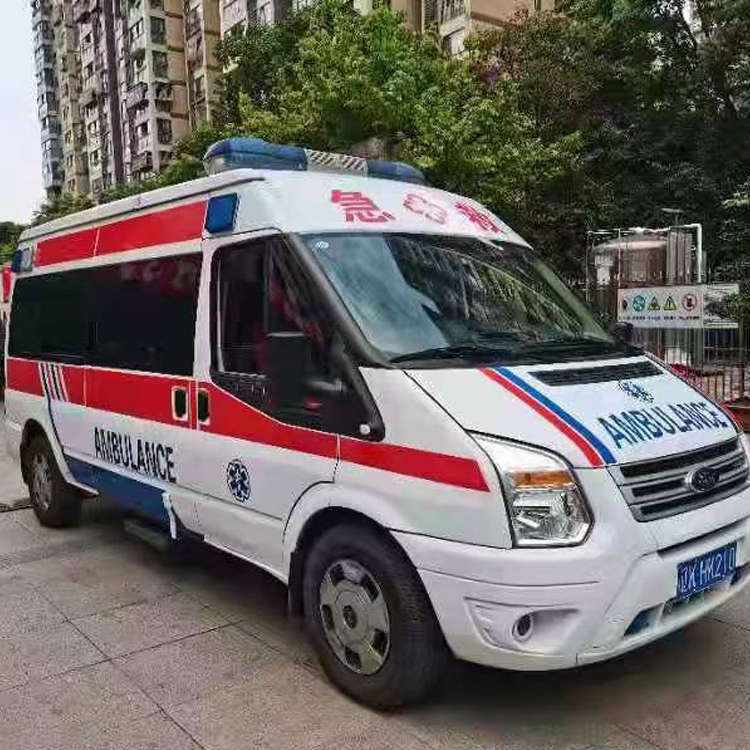 康县长途救护车护送病人返乡